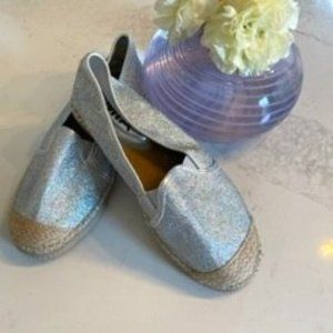 Mia Slip on Shoe Size 3 Youth espadrilles in Silver